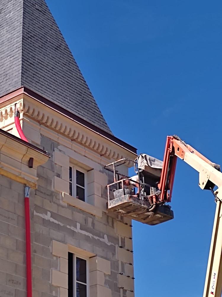 CHT ESCOT CHATEAU 98