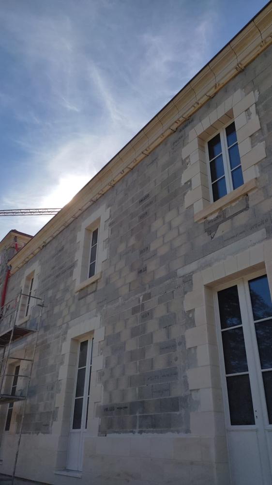 CHT ESCOT CHATEAU 99