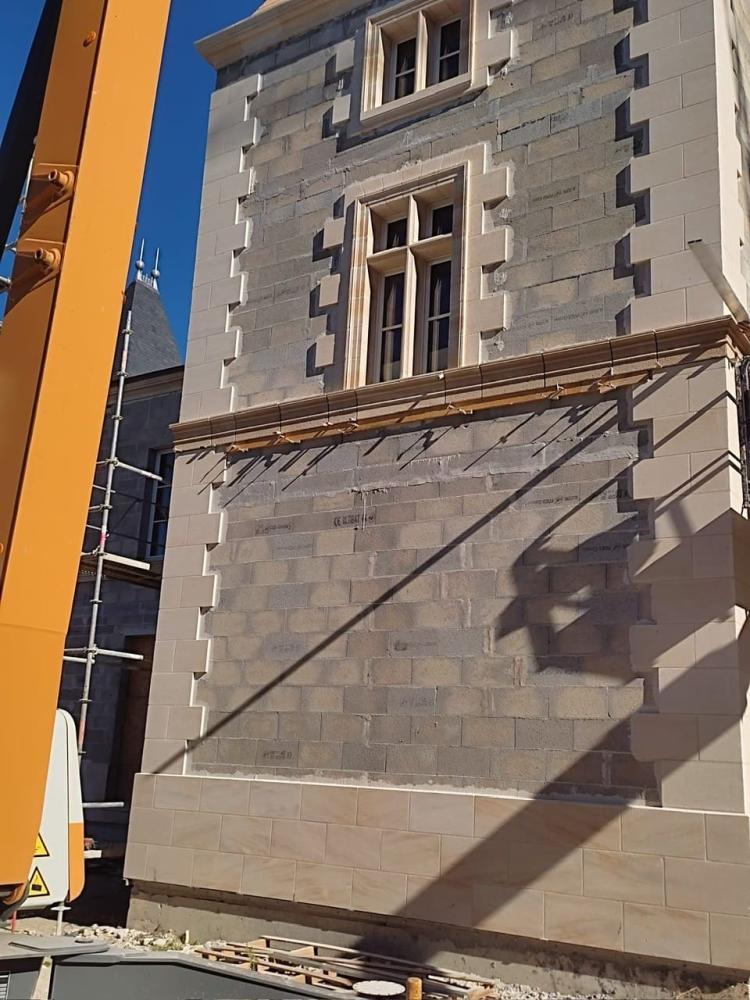 CHT ESCOT CHATEAU 103